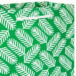 Hallmark Assorted Sizes And Designs 12-Pack Christmas Gift Bags -Hallmark Shop 12 Assorted Sizes and Designs Christmas Gift Bags 5XGB1408 06