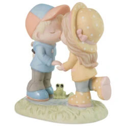 Precious Moments You Are My Sunshine On A Rainy Day Figurine, 5.6" 8 Precious Moments You Are My Sunshine On A Rainy Day Figurine, 5.6" -Hallmark Shop Precious Moments Couple Kissing in the Rain Figurine 223002 03